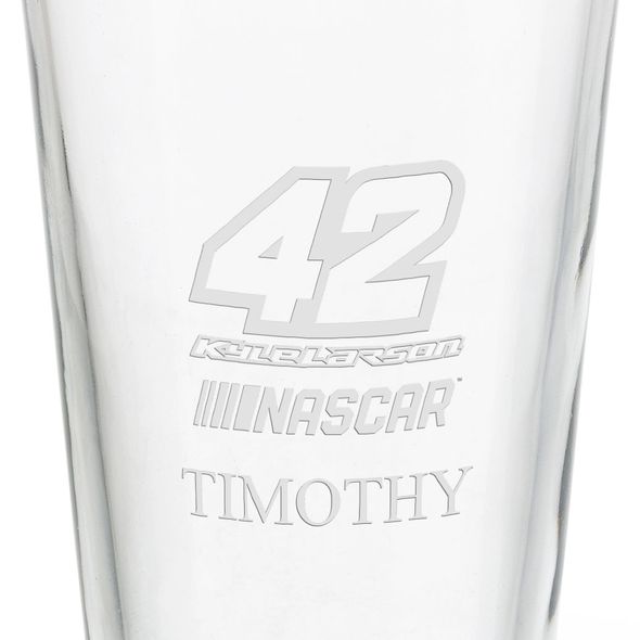 Kyle Larson Pint Glass - Image 3